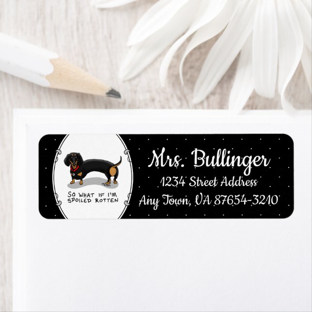 Etiqueta Dachshund (S preto e bronzeado) roxo mimado (Insitu)