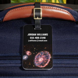 Etiqueta De Bagagem A Galáxia De Rodas De Cartaz E Suas Galáxias Compa
