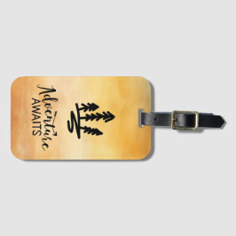 Etiqueta De Bagagem Aventura Aguarda Floresta de Acampamento