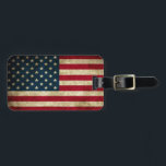 Etiqueta De Bagagem Bandeira americana patriótica do vintage<br><div class="desc">Sinta livre alterar o design de acordo com suas próprias preferências. Você pode mudar o lugar do design, a orientação, as cores do fundo e o tamanho. Também, você pode adicionar seu próprio texto, ou o slogan ajustou seus pia batismal, lugar e tamanho, tudo a fim criar o presente pessoal...</div>