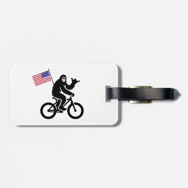 Etiqueta De Bagagem Bigfoot Cycling American Flag (Traseira Horizontal)
