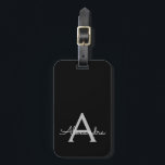 Etiqueta De Bagagem Black Silver Modern Script Girly Monographic Name<br><div class="desc">Monograma Silver e Preto Adicione seu próprio Travesseiro de Assinatura de Script de Nome. A etiqueta de mala faz o doce doce presente de 16 anos,  casamento,  chá de panela,  chá de fraldas ou festa de solteira para alguém que ama um estilo elegante e moderno.</div>