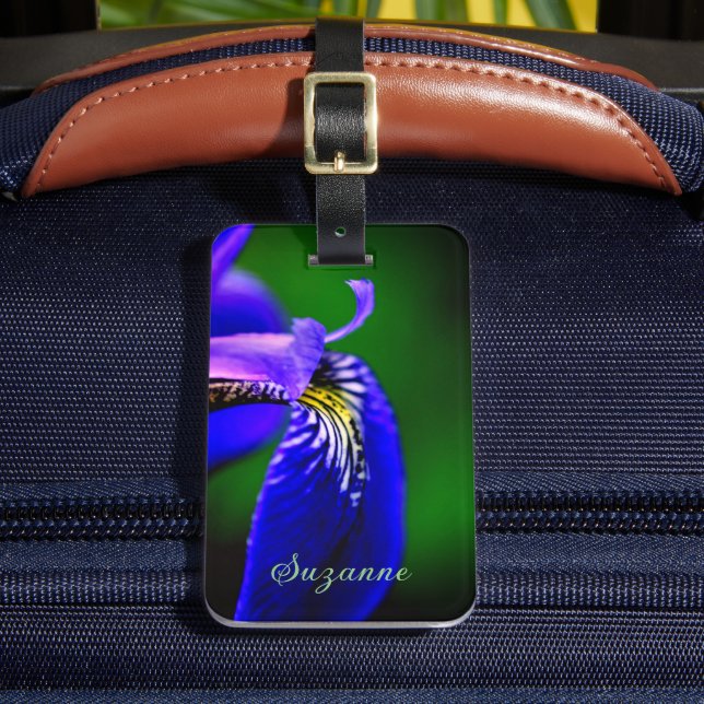 Etiqueta De Bagagem Blue Flag Iris Flower Petal Close Personalizado (Frente Insitu 2)