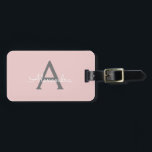 Etiqueta De Bagagem Blush Rosa Cinza Monograma Nome Moderno Feminino<br><div class="desc">Blush Rosa e Cinza Monograma Adicione seu próprio Nome Rótulo de Mala Script A etiqueta da mala faz o presente perfeito para aniversário de 16 anos,  casamento,  chá de noiva,  chá de bebê ou despedida de solteira para alguém que decora seu quarto com estilo.</div>