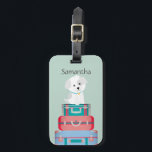 Etiqueta De Bagagem Cachorro Cachorro Sentado em Casas Personalizadas<br><div class="desc">Um cão adorável sentou-se em malas.</div>