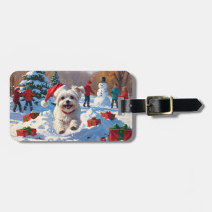 Etiqueta De Bagagem Cachorro Maltês Correndo na Neve com Chapéu de Nat