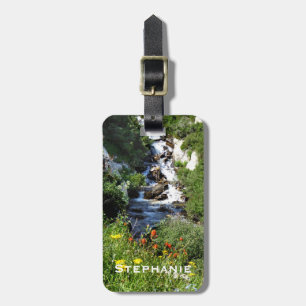 Etiqueta De Bagagem Cascata e flores selvagens em Nevada Bag