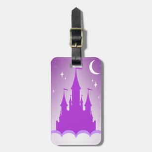 Etiqueta De Bagagem Castelo sonhador roxo no céu estrelado da lua das