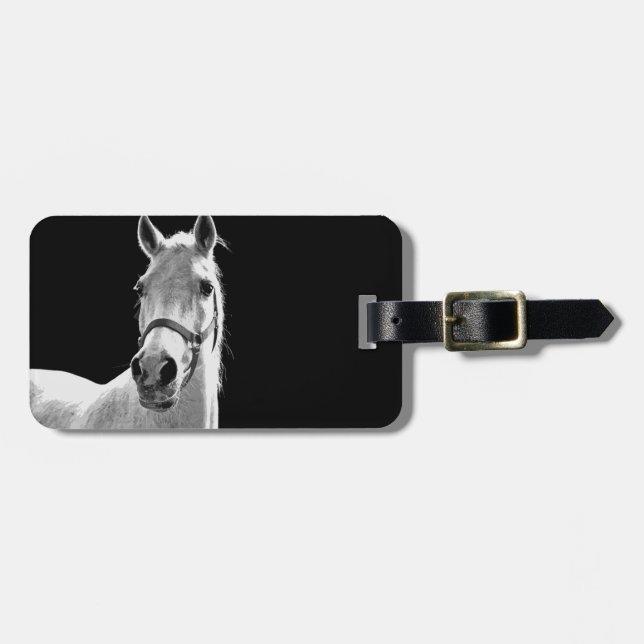 Etiqueta De Bagagem Cavalo Branco Negro Fechado na Noite (Frente Horizontal)
