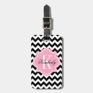 Etiqueta De Bagagem Chevron preto e branco com monograma cor-de-rosa