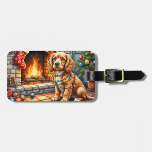 Etiqueta De Bagagem Cocker Spaniel junto à Lareira com Luzes de Natal