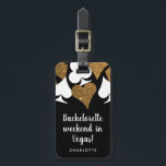 Etiqueta de Bagagem de Festa de solteira de Vegas<br><div class="desc">Reúna as meninas para celebrar a noiva sortuda de estar com um fim de semana em Las Vegas e comemore os bons momentos com essas etiquetas personalizadas de mala de presentes que contêm trajes de cartão de ouro para aquele filme glamouroso do casino. Essas etiquetas personalizadas são um presente que...</div>