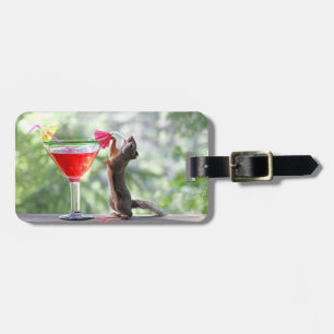 Etiqueta De Bagagem Esquilo que bebe um cocktail no happy hour
