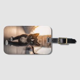 Etiqueta De Bagagem Felini Strolando sobre Torre Bridge: Uma Cauda de