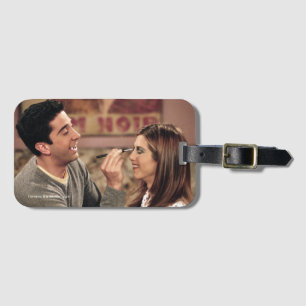 Etiqueta De Bagagem FRIENDS™   Ross Faz a Maquiagem da Rachel