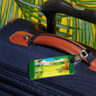 Etiqueta De Bagagem Garoto Jogador Correndo em um Quintal Verde Lush