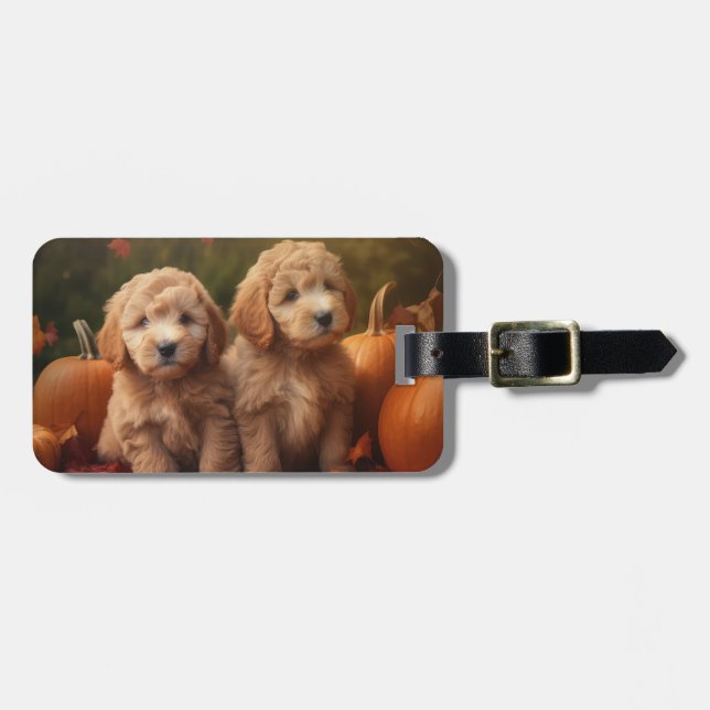 Etiqueta De Bagagem Goldendoodle Puppy Autumn Delight Pumpkin (Frente Horizontal)