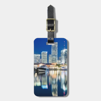 Etiqueta De Bagagem Ideia da skyline com reflexão na água, Miami