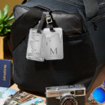 Etiqueta De Bagagem Monograma de Cromo de Prata de Metal Líquido Quent<br><div class="desc">Chic Silver Chrome Drips Uma etiqueta de bagagem de monograma de metal líquido quente com nosso cromo líquido sujo de tendência em um fundo metálico prateado com seu monograma e nome personalizados. Entre em contato conosco em cedarandstring@gmail.com se precisar de assistência com o design ou produtos correspondentes.</div>
