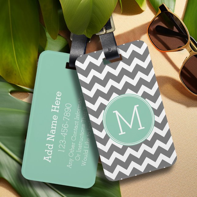 Etiqueta De Bagagem Monograma Personalizado de Chevrons Verdes de Carv (Personalized luggage tag - Add Your contact information and monogram)
