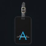 Etiqueta De Bagagem Nome do Monograma Girly de Script Preto Azul<br><div class="desc">Monograma Azul e Preto Adicione seu próprio Travesseiro de Assinatura de Script de Nome. A etiqueta de mala faz o doce doce presente de 16 anos,  casamento,  chá de panela,  chá de fraldas ou festa de solteira para alguém que ama um estilo elegante e moderno.</div>