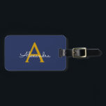 Etiqueta De Bagagem Nome Moderno do Monograma de Script Girly Dourado<br><div class="desc">Marinho Azul e Monograma Dourado Adicione seu próprio nome Scripts Luz Bag Tag A etiqueta da bolsa faz o doce doce presente de 16 anos,  casamento,  chá de panela,  chá de fraldas ou festa de solteira para alguém decorando seu quarto em estilo.</div>