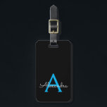 Etiqueta De Bagagem Nome Moderno do Monograma de Script Negra Azul<br><div class="desc">Monograma Azul e Preto Adicione seu próprio Travesseiro de Assinatura de Script de Nome. A etiqueta de mala faz o doce doce presente de 16 anos,  casamento,  chá de panela,  chá de fraldas ou festa de solteira para alguém que ama um estilo elegante e moderno.</div>