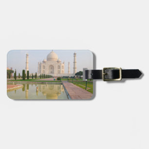Etiqueta De Bagagem O tranquilo e pacífico Taj Mahal ao nascer do sol,