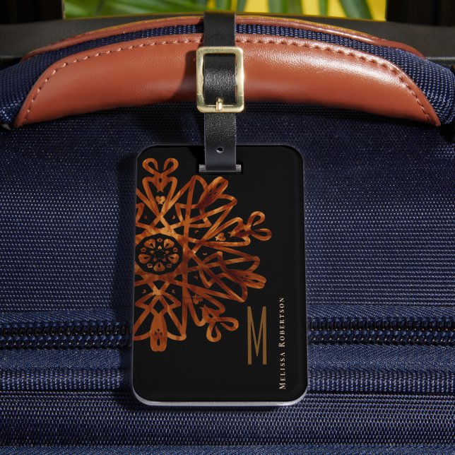 Etiqueta De Bagagem Ornamentado Dourado Elegante Monograma (Frente Insitu 2)