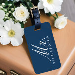 Etiqueta De Bagagem Paris Eiffel Tower Watercolor Floral Mr Wedding<br><div class="desc">O nosso casamento do Whisper em Paris, Sr. design da mala de bagagem, evoca uma elegância francesa romântica e adorável. Linda combinação floral de aquarela com sussurros de tons azuis e lavandas suaves franceses capturam uma elegância parisiense. O emparelhamento tipográfico romântico de serifas e os detalhes elegantes da escrita aprimoram...</div>
