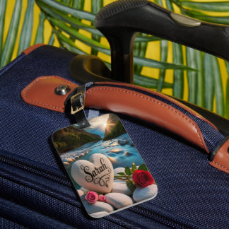 Etiqueta De Bagagem Pedra cardíaca perto do rio