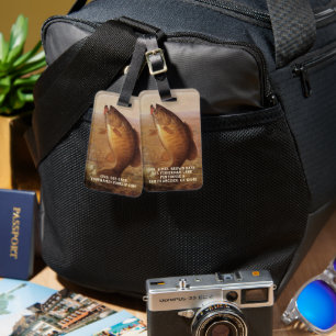 Etiqueta De Bagagem Pesca Antiga, Pequeno Boca-Larga Saltando na Linha