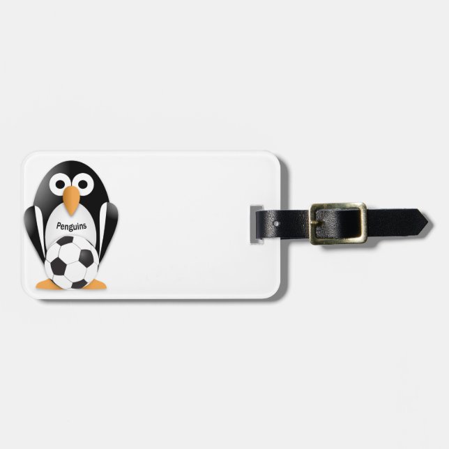 Etiqueta De Bagagem Pinguim com uma bola de futebol (Frente Horizontal)