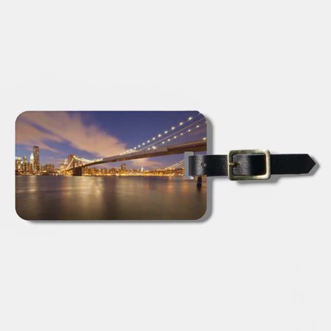 Etiqueta De Bagagem Ponte Brooklyn e Manhattan à noite. (Frente Horizontal)