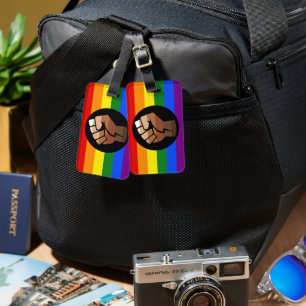 Etiqueta De Bagagem Punho levantado da bandeira das pessoas queer do S