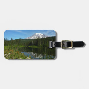 Etiqueta De Bagagem Reflexo do Lago Monte Rainier com Flores Silvestre