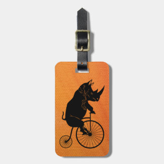 Etiqueta De Bagagem Rinoceronte que monta uma bicicleta