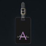 Etiqueta De Bagagem Rótulo de mala com monograma de nome personalizado<br><div class="desc">Almofada com monograma roxo e preto Adicione seu próprio nome em letra cursiva. O rótulo da mala faz o presente perfeito para alguém que ama um estilo elegante e moderno para aniversário de 16 anos,  casamento,  chá de noiva,  chá de bebê ou despedida de solteira.</div>