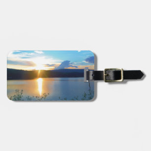 Etiqueta De Bagagem Sol azul no lago