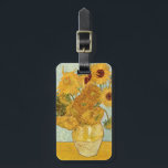 Etiqueta De Bagagem Stilleben mit 12 Sonnenblumen de Vincent van Gogh<br><div class="desc">1888. Stilleben mit 12 Sonnenblumen ou Vase com 12 girassóis. Vincent Willem van Gogh foi um pintor impressionista poste de origem holandesa cujo trabalho - notável pela sua beleza áspera,  honestidade emocional e cor ousada - teve uma influência de grande alcance na arte do século 20.</div>