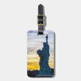Etiqueta De Bagagem Sunset sobre Réplica da Estátua da Liberdade em Pa