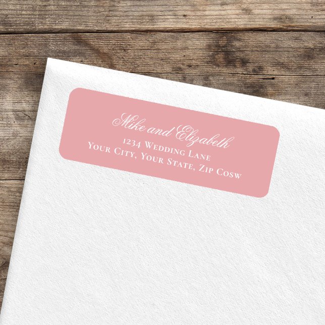 Etiqueta de Endereço de Casamento Nomes em Roteiro (Blush pink script wedding return address label on envelope mockup)