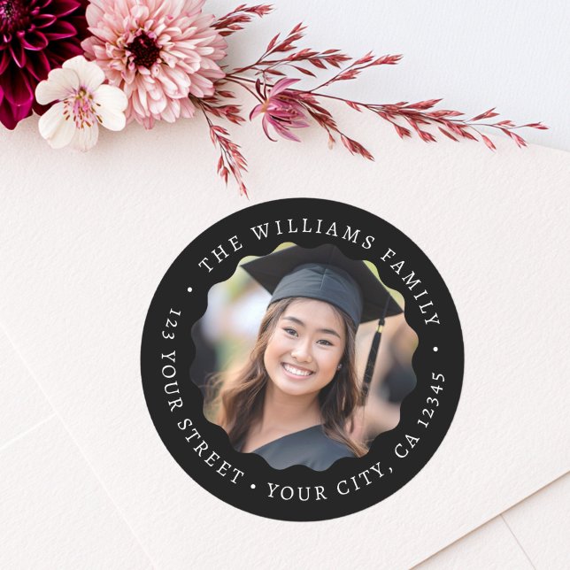 Etiqueta de endereço de devolução de borda ondulad (Photo wavy border graduation return address label)