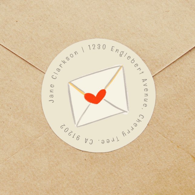 Etiqueta de Endereço de Retorno do Envelope Red He (Red heart love letter beige return address label round sticker.)
