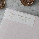Etiqueta de Endereço de Retorno do Monograma de Sc<br><div class="desc">Estas elegantes etiquetas de endereço de volta monograma com script de ouro são perfeitas para um casamento simples. O ouro minimalista e o design branco apresentam tipografia romântica rico com estilo de vidro moderno. Personalizável em qualquer cor. Mantenha o design mínimo e a classe, como está, ou personalize-o adicionando seus...</div>