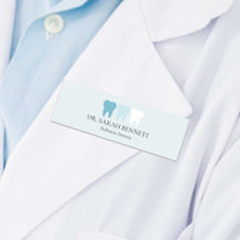 Elegante dentista azul claro profissional
