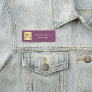Etiqueta De Nome Funcionário elegante com logotipo comercial roxo