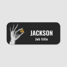 Mão Segurando um Símbolo de Radiação