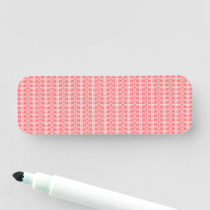 Etiqueta De Nome um fundo vermelho e branco com um padrão