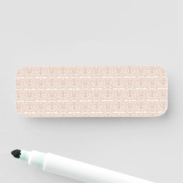 Etiqueta De Nome um padrão de verificação bege e branco em uma base